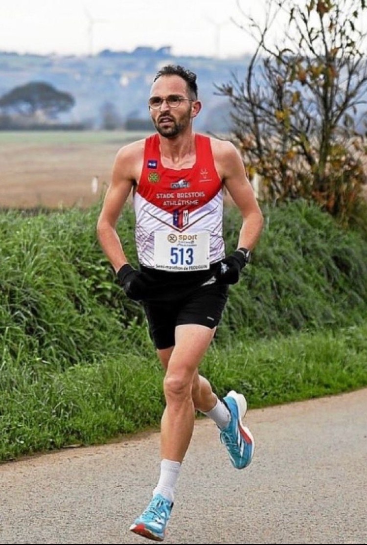 Alexandre Labbé au Finistère de semi-marathon 2024 à Plouguin