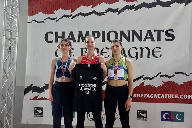 Podium Anne Le Bourhis sur 400m au Bretagne en salle 2025 à St Brieuc